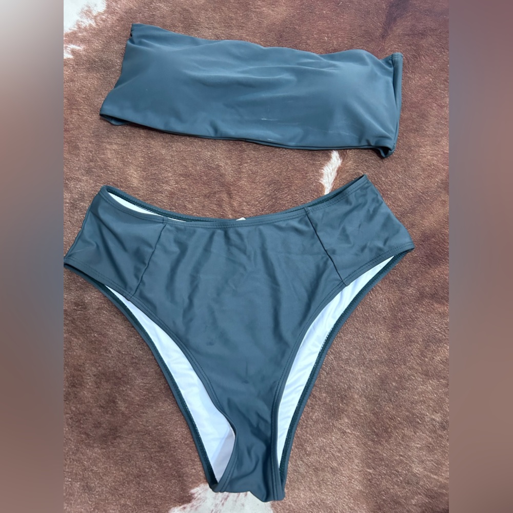 strapless bikini